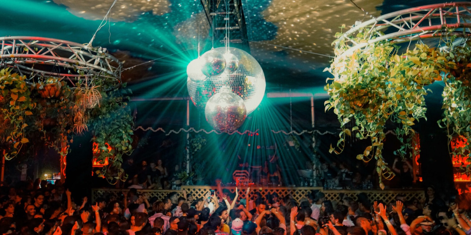 Best Nightclubs in Miami & 2023 Club Event Calendar